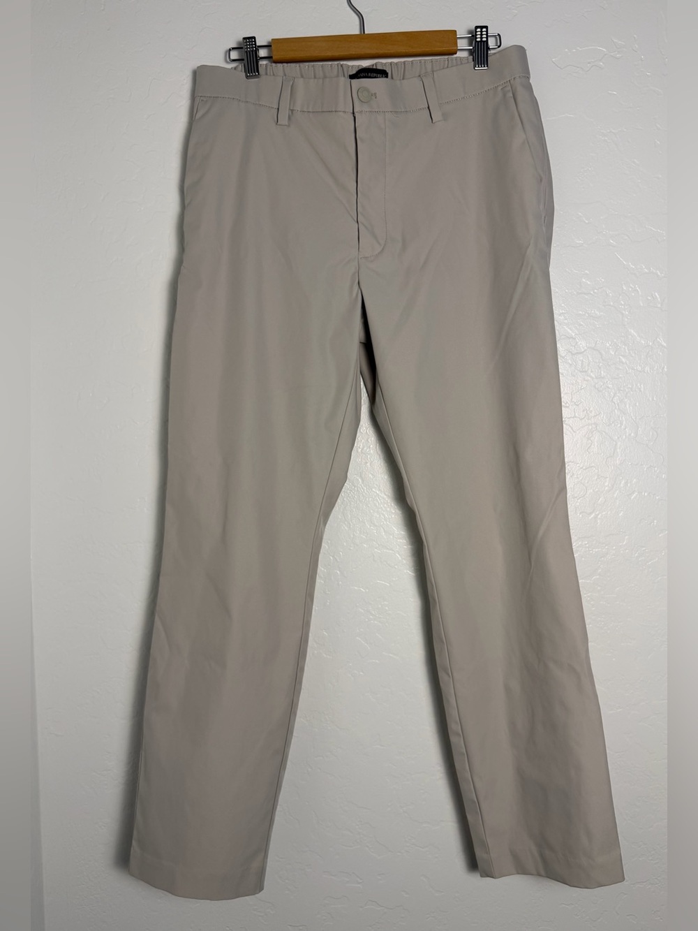 Banana Republic Men's 34X30(29) Chinos Tech Golf Performance Pants Light Khaki
